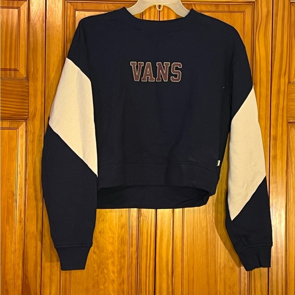 Vans Tops - Vans juniors cropped sweatshirt